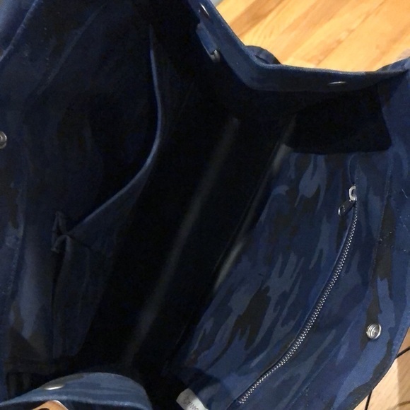 Quilted Koala East West Canvas Tote Dark Blue Camo - Picture 11 of 11